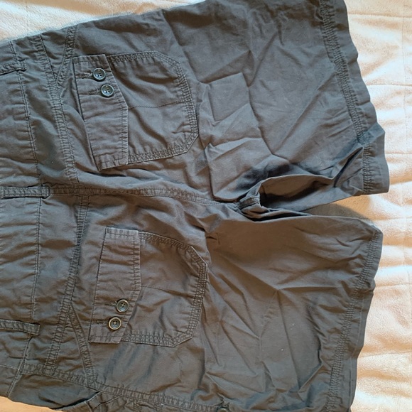 REITMANS green cargo shorts 🪴 - Picture 3 of 4